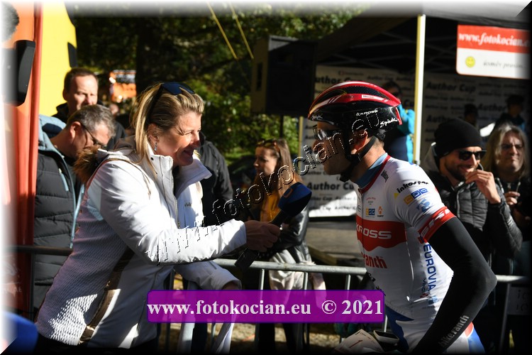 Náhled obrázku: 2021-1033-CTAuthor-1.JPG