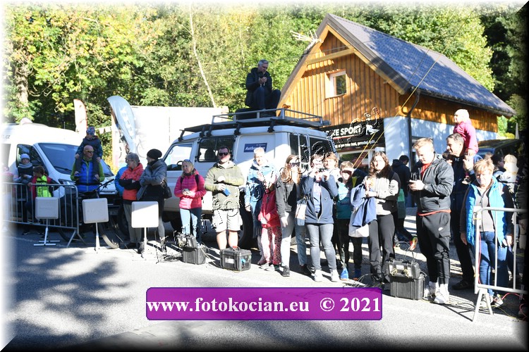 Náhled obrázku: 2021-1130-CTAuthor-.JPG