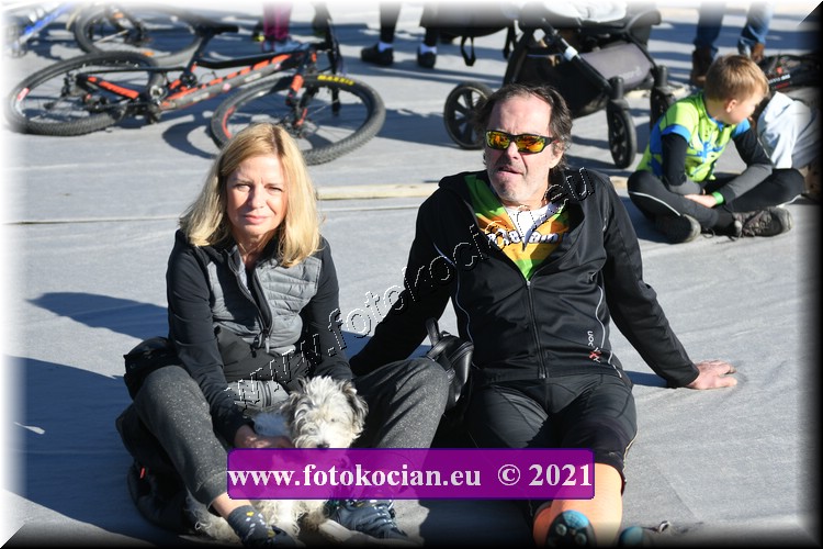 Náhled obrázku: 2021-5215-CTAuthor-.JPG