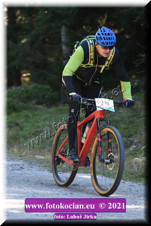 Náhled obrázku: 2021-6640-CTAuthor-750.JPG