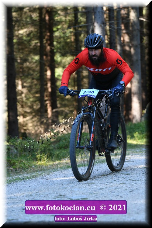 Náhled obrázku: 2021-6821-CTAuthor-3240.JPG