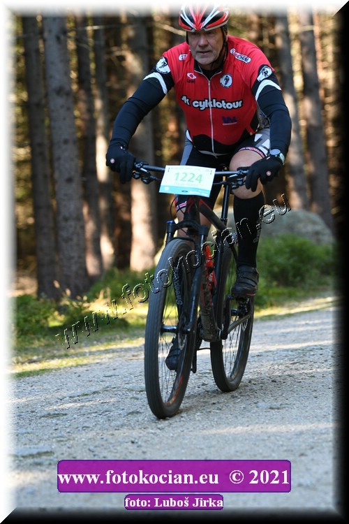 Náhled obrázku: 2021-7019-CTAuthor-1224.JPG