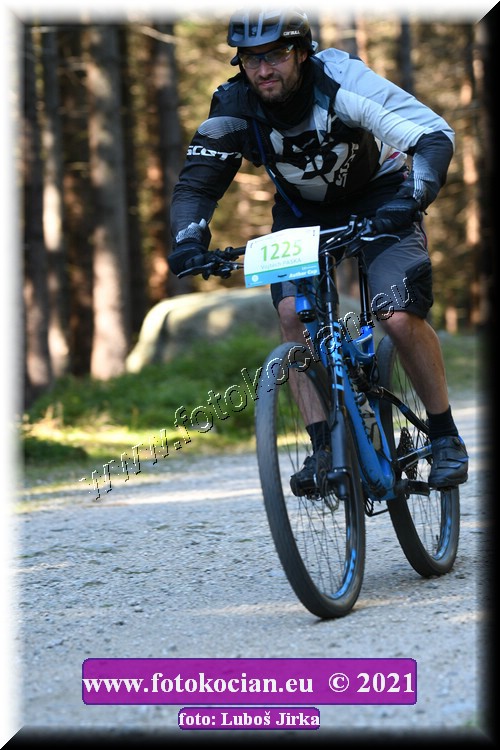 Náhled obrázku: 2021-7027-CTAuthor-1225.JPG