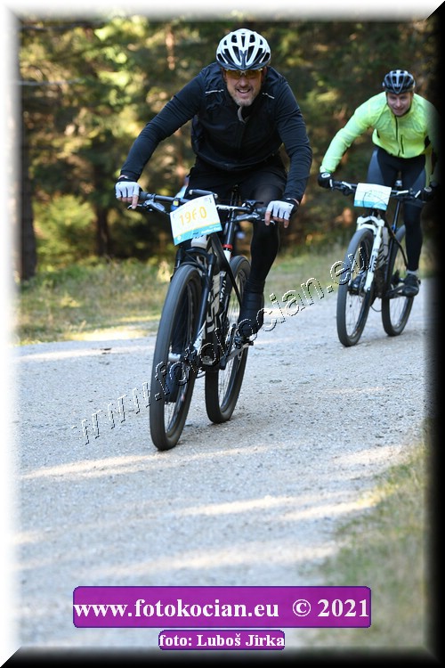 Náhled obrázku: 2021-7136-CTAuthor-1960.JPG