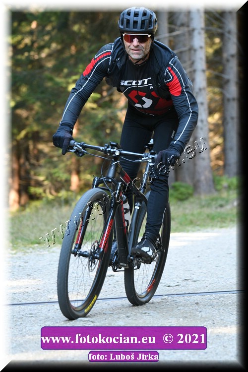 Náhled obrázku: 2021-7357-CTAuthor-0.JPG