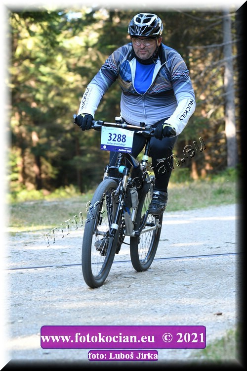 Náhled obrázku: 2021-7510-CTAuthor-3288.JPG