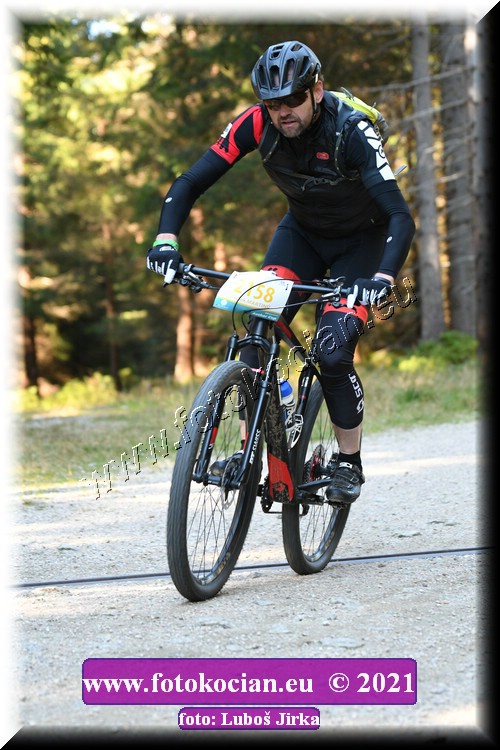 Náhled obrázku: 2021-7592-CTAuthor-2158.JPG