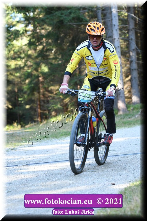 Náhled obrázku: 2021-7674-CTAuthor-1430.JPG