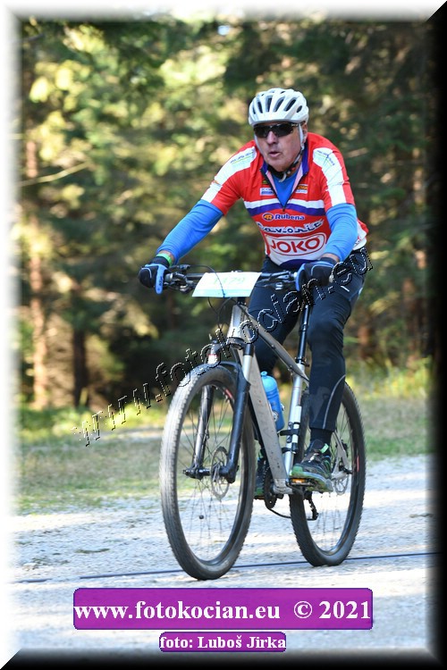 Náhled obrázku: 2021-7717-CTAuthor-1379.JPG