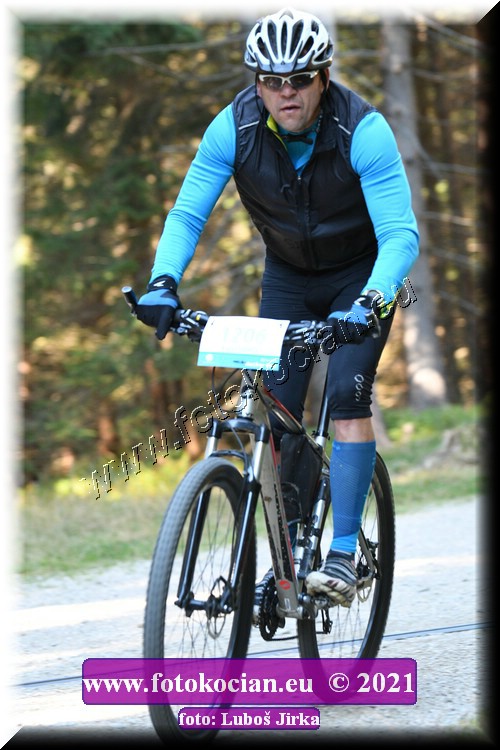 Náhled obrázku: 2021-7726-CTAuthor-1206.JPG