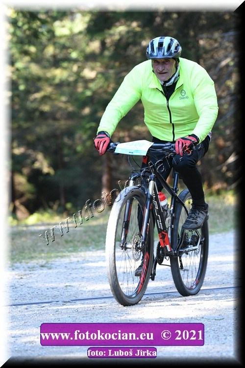 Náhled obrázku: 2021-7753-CTAuthor-1300.JPG