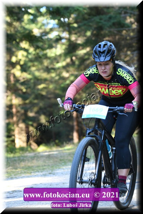 Náhled obrázku: 2021-7804-CTAuthor-1669.JPG