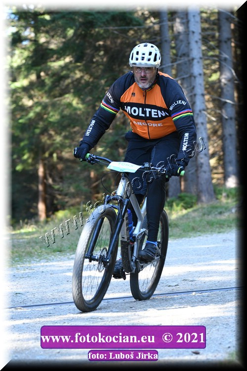 Náhled obrázku: 2021-7819-CTAuthor-1665.JPG