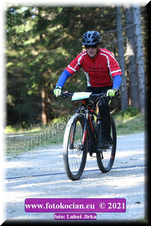 Náhled obrázku: 2021-7821-CTAuthor-2107.JPG