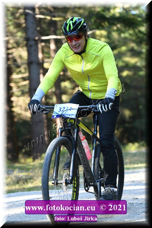 Náhled obrázku: 2021-7879-CTAuthor-3231.JPG