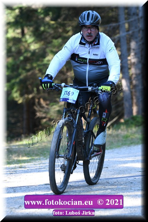 Náhled obrázku: 2021-7948-CTAuthor-3169.JPG