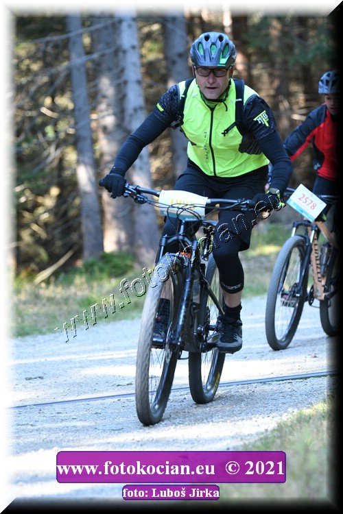 Náhled obrázku: 2021-7964-CTAuthor-1998.JPG