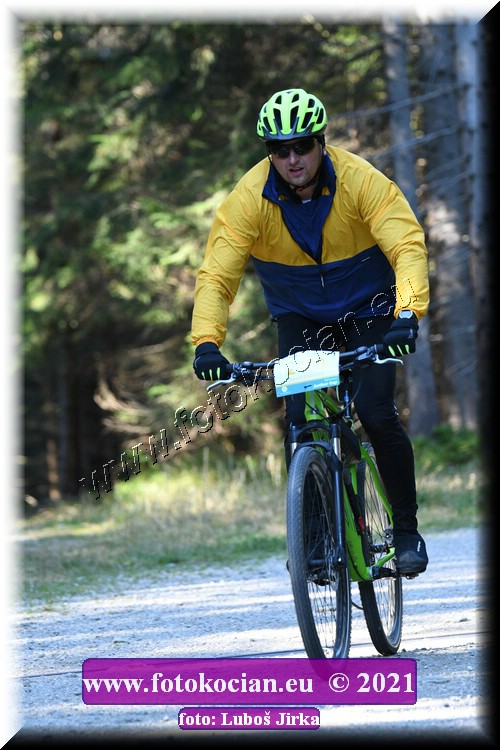 Náhled obrázku: 2021-8104-CTAuthor-2400.JPG