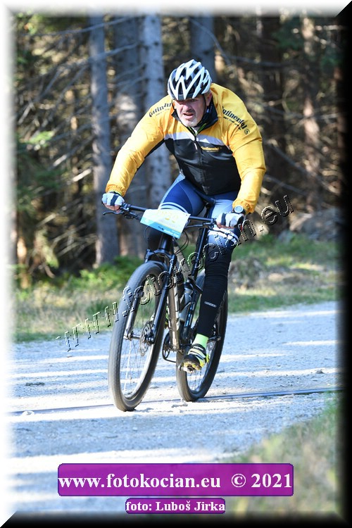 Náhled obrázku: 2021-8122-CTAuthor-1830.JPG