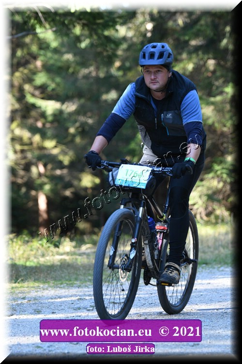 Náhled obrázku: 2021-8164-CTAuthor-1764.JPG