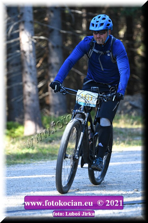 Náhled obrázku: 2021-8324-CTAuthor-1933.JPG