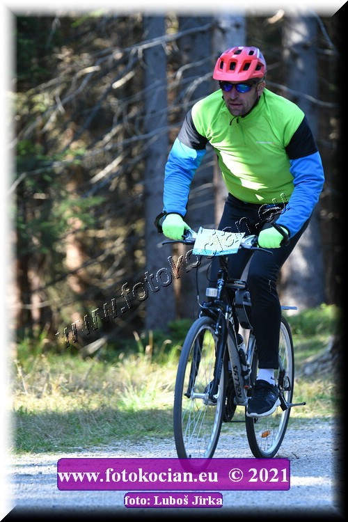 Náhled obrázku: 2021-8336-CTAuthor-1893.JPG