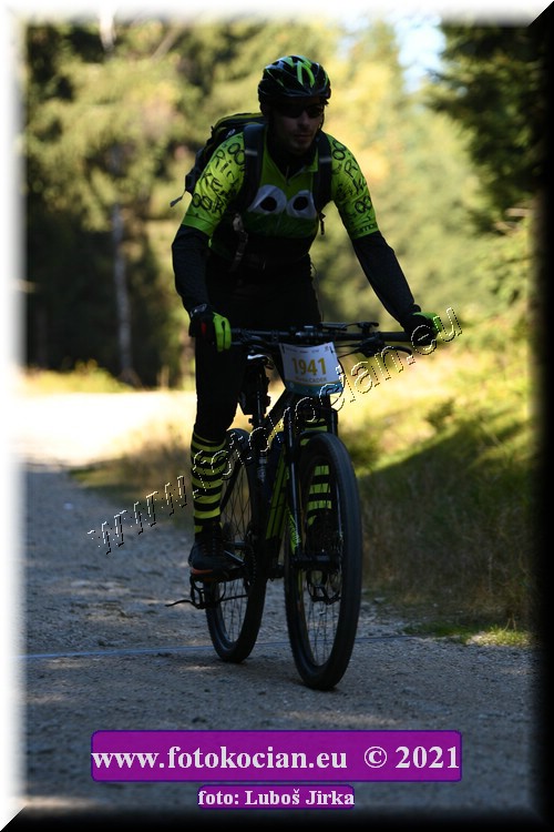 Náhled obrázku: 2021-8341-CTAuthor-1941.JPG