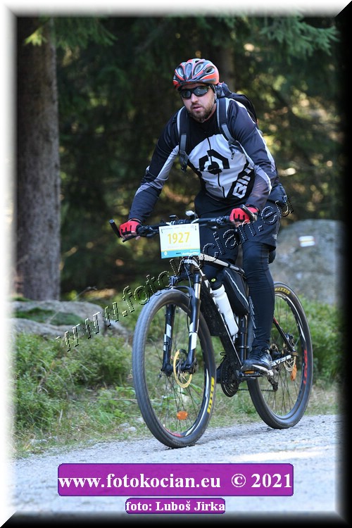 Náhled obrázku: 2021-8343-CTAuthor-1927.JPG