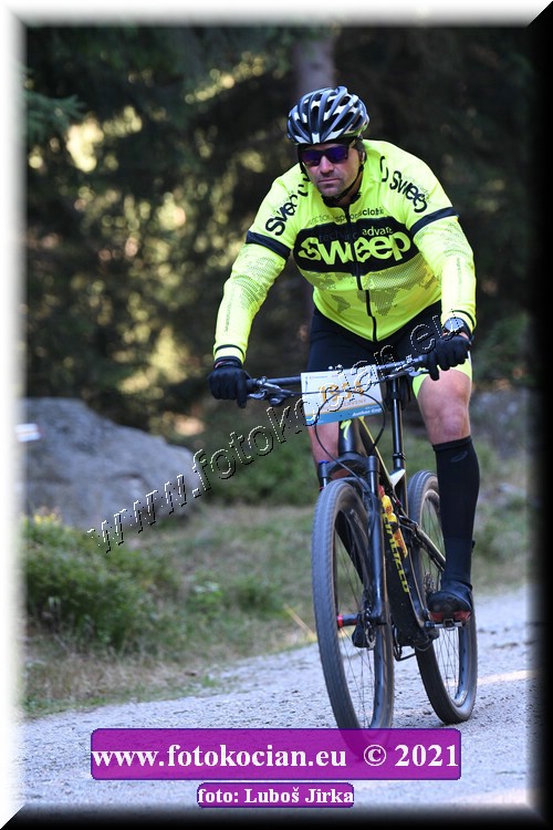 Náhled obrázku: 2021-8345-CTAuthor-1954.JPG