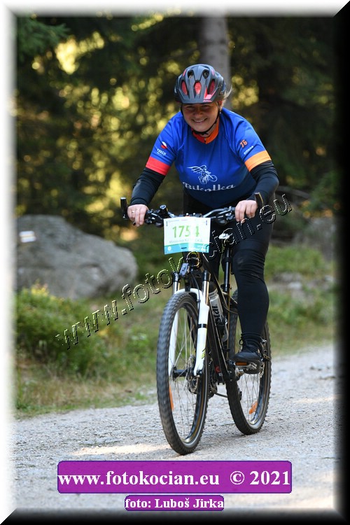 Náhled obrázku: 2021-8350-CTAuthor-1754.JPG