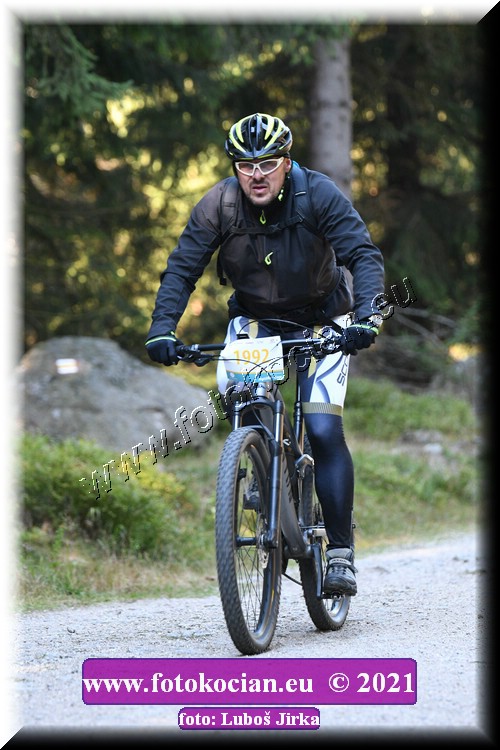 Náhled obrázku: 2021-8370-CTAuthor-1992.JPG