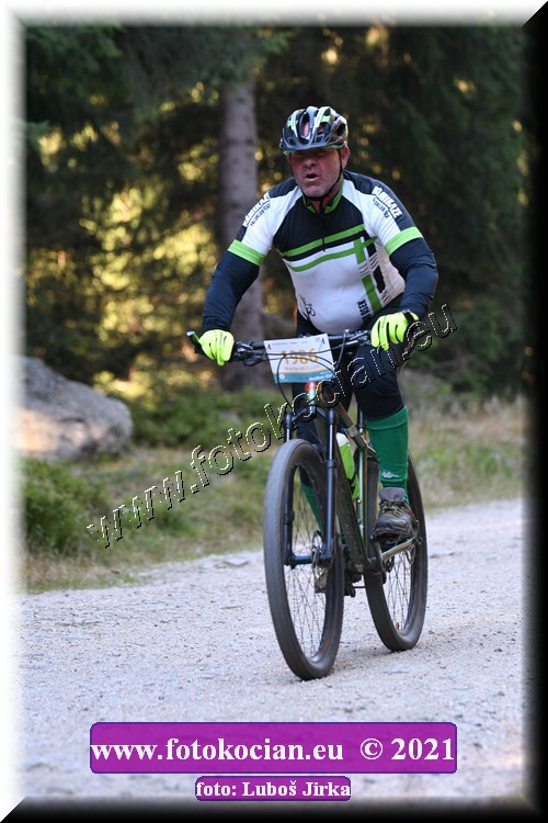 Náhled obrázku: 2021-8405-CTAuthor-1986.JPG