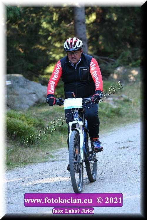 Náhled obrázku: 2021-8431-CTAuthor-1928.JPG