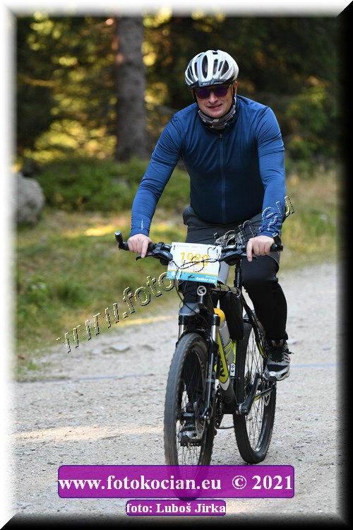 Náhled obrázku: 2021-8433-CTAuthor-1980.JPG