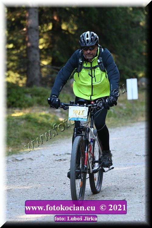 Náhled obrázku: 2021-8436-CTAuthor-1922.JPG