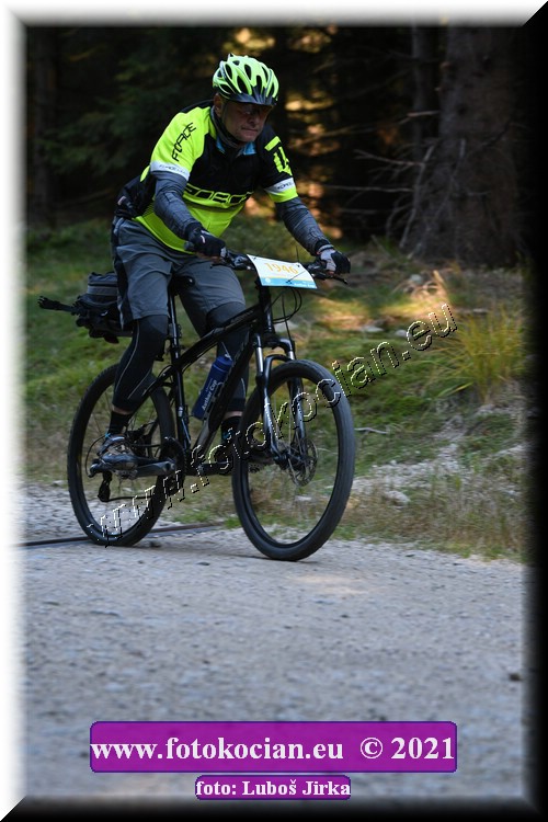 Náhled obrázku: 2021-8439-CTAuthor-1946.JPG