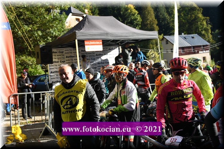 Náhled obrázku: 2021-1002-CTAuthor-123.JPG