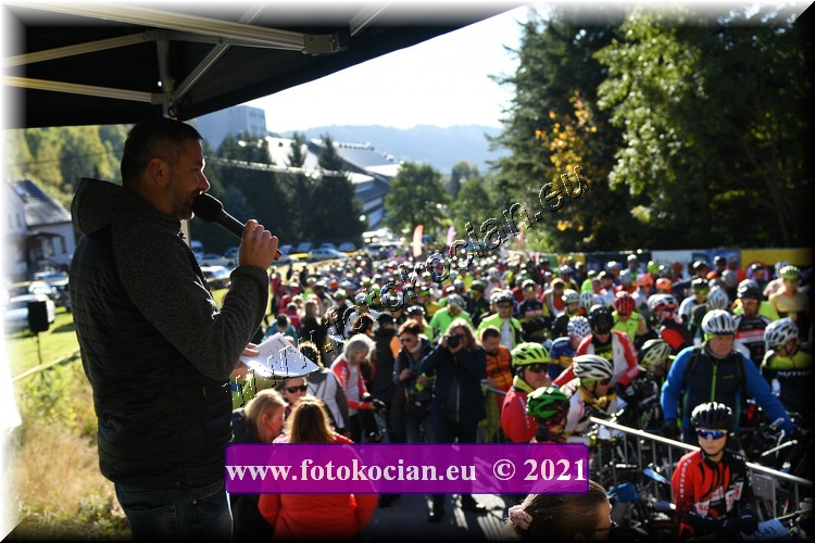 Náhled obrázku: 2021-1003-CTAuthor-.JPG