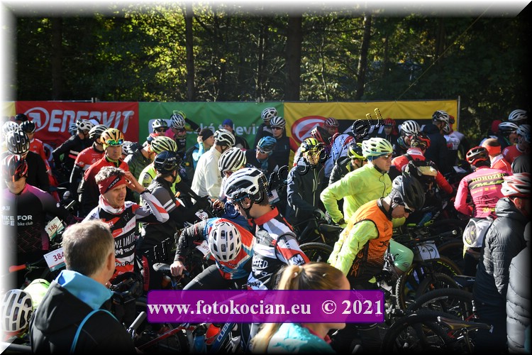 Náhled obrázku: 2021-1005-CTAuthor-.JPG