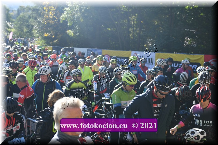 Náhled obrázku: 2021-1006-CTAuthor-.JPG