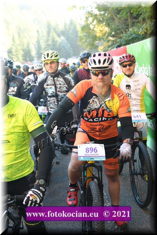 Náhled obrázku: 2021-1118-CTAuthor-896.JPG