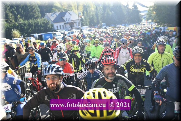 Náhled obrázku: 2021-1126-CTAuthor-.JPG