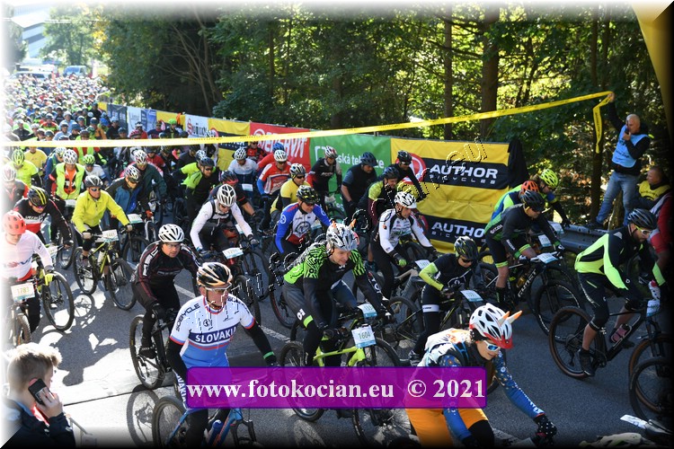 Náhled obrázku: 2021-1221-CTAuthor-1604,1640.JPG