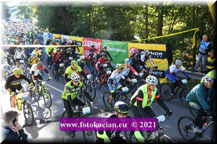 Náhled obrázku: 2021-1226-CTAuthor-1271,1230,1605.JPG