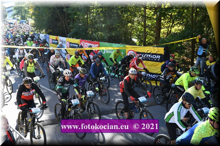 Náhled obrázku: 2021-1230-CTAuthor-1707,1658,1217,1477.JPG