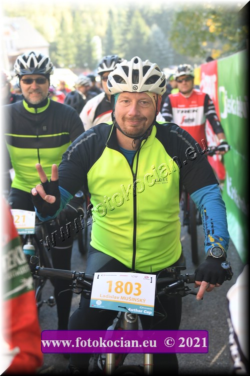 Náhled obrázku: 2021-1313-CTAuthor-1803.JPG