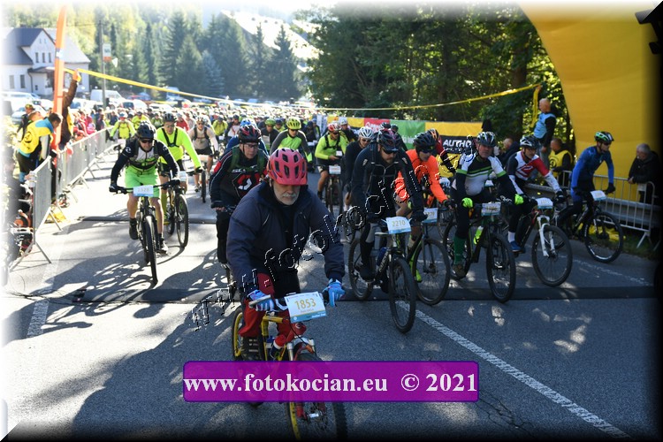 Náhled obrázku: 2021-1327-CTAuthor-1853.JPG