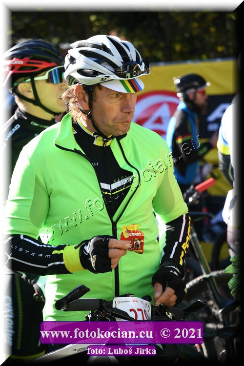 Náhled obrázku: 2021-8452-CTAuthor-270.JPG