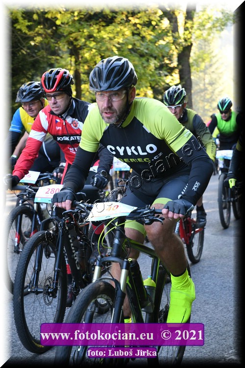 Náhled obrázku: 2021-8514-CTAuthor-40.JPG