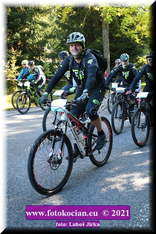 Náhled obrázku: 2021-8813-CTAuthor-1997.JPG